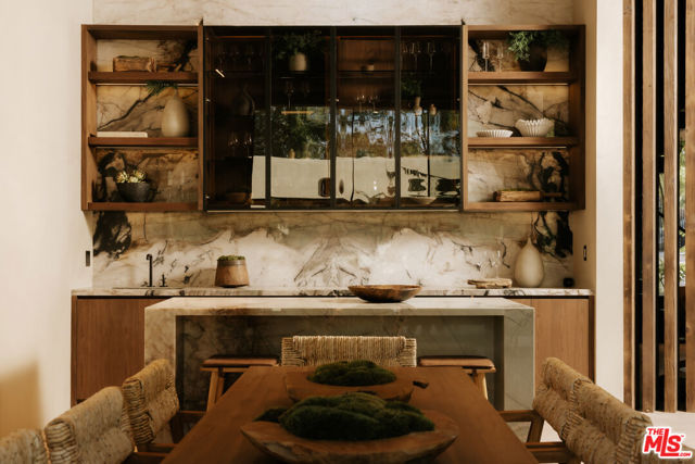 18911 Ringling Street, Tarzana (los Angeles)