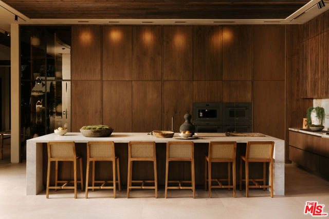 18911 Ringling Street, Tarzana (los Angeles)