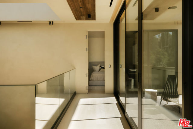 18911 Ringling Street, Tarzana (los Angeles)