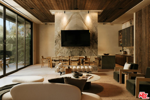 18911 Ringling Street, Tarzana (los Angeles)