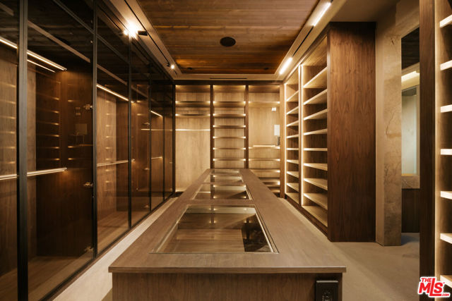 18911 Ringling Street, Tarzana (los Angeles)