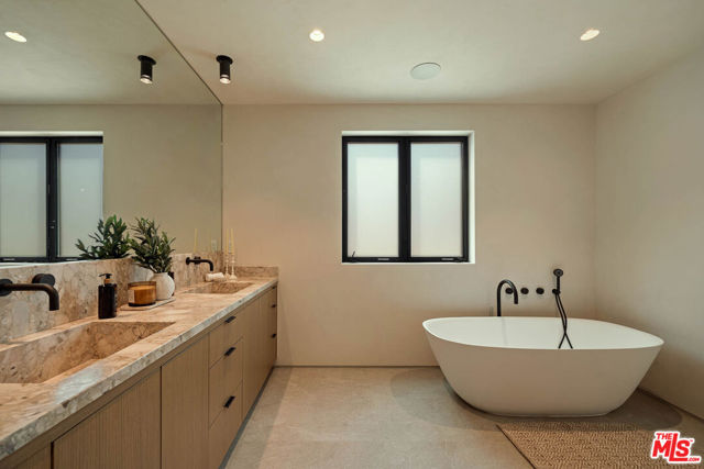 4447 Matilija Avenue