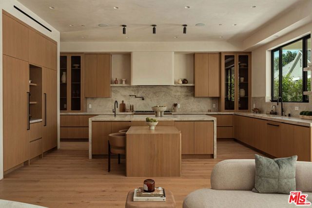 4447 Matilija Avenue