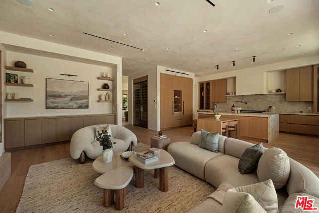 4447 Matilija Avenue