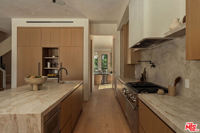 4447 Matilija Avenue