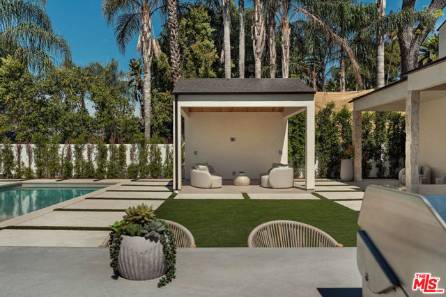 4447 Matilija Avenue