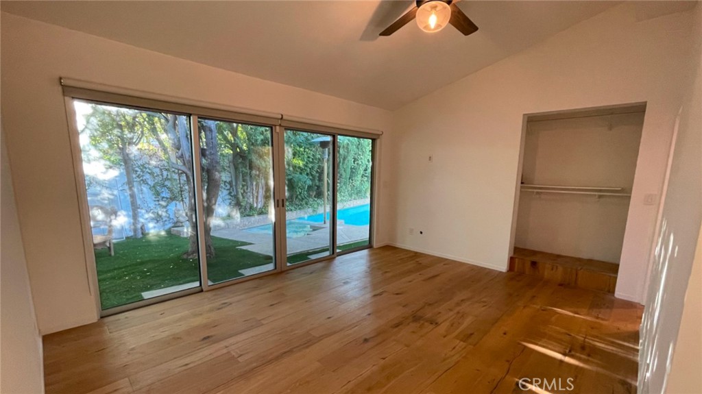 18155 Lake Encino Drive