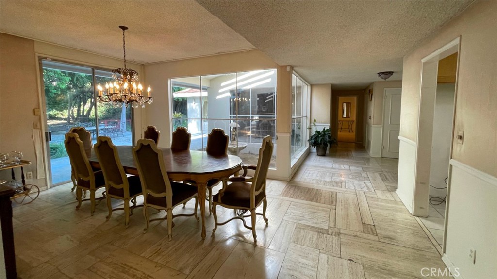 18155 Lake Encino Drive