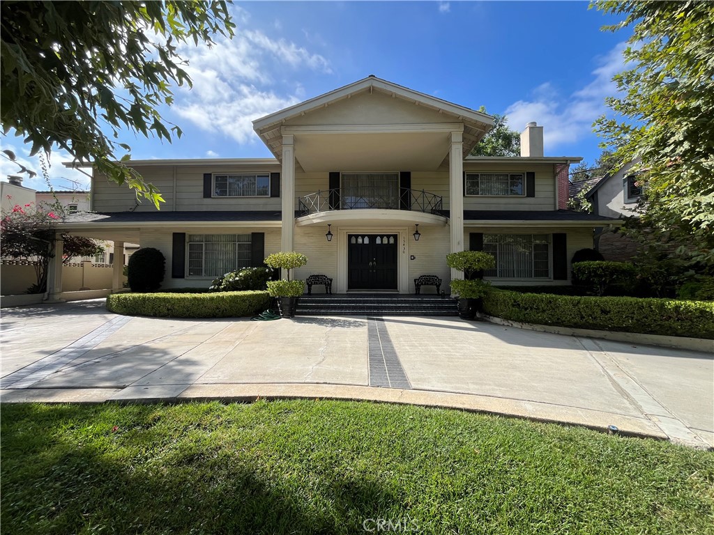 15430 15430 Valley Vista