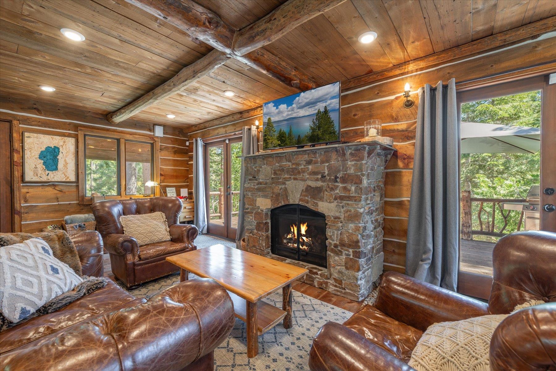 4015 Amanda Lane