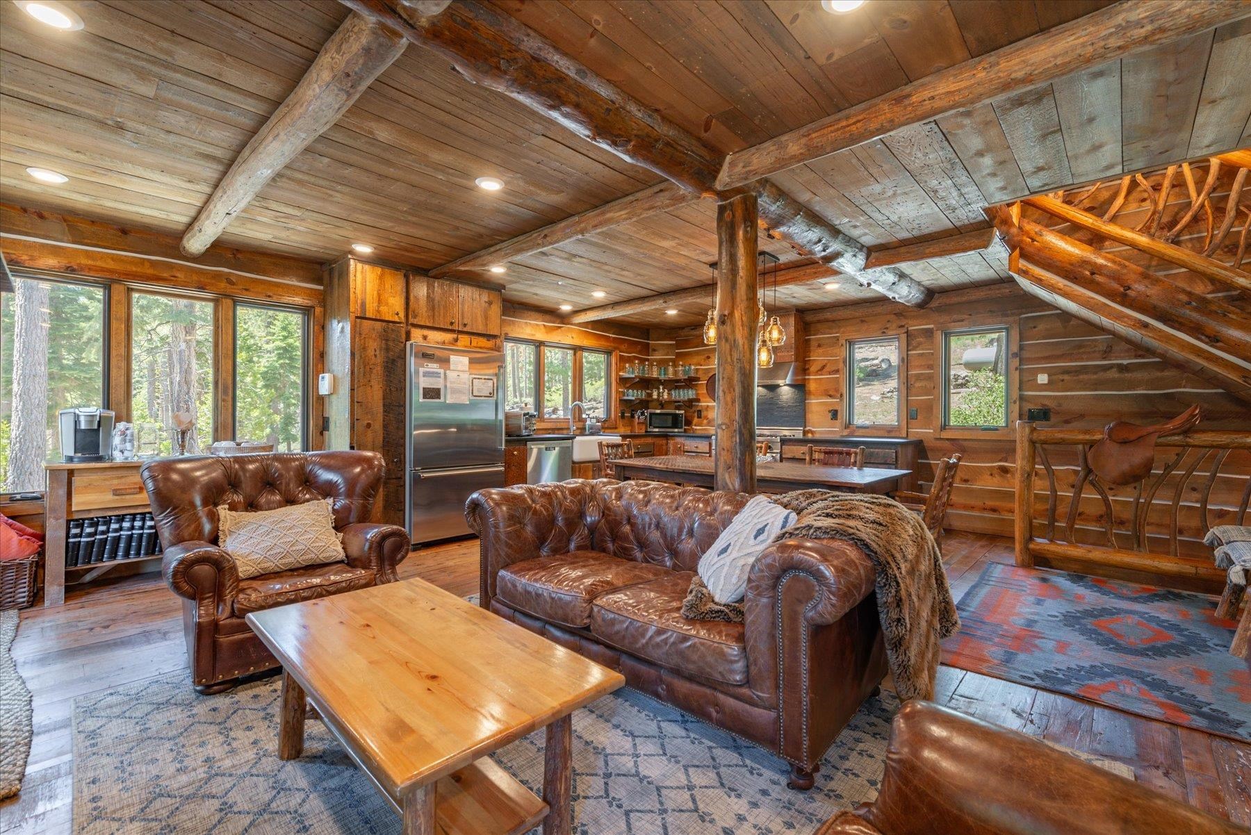 4015 Amanda Lane