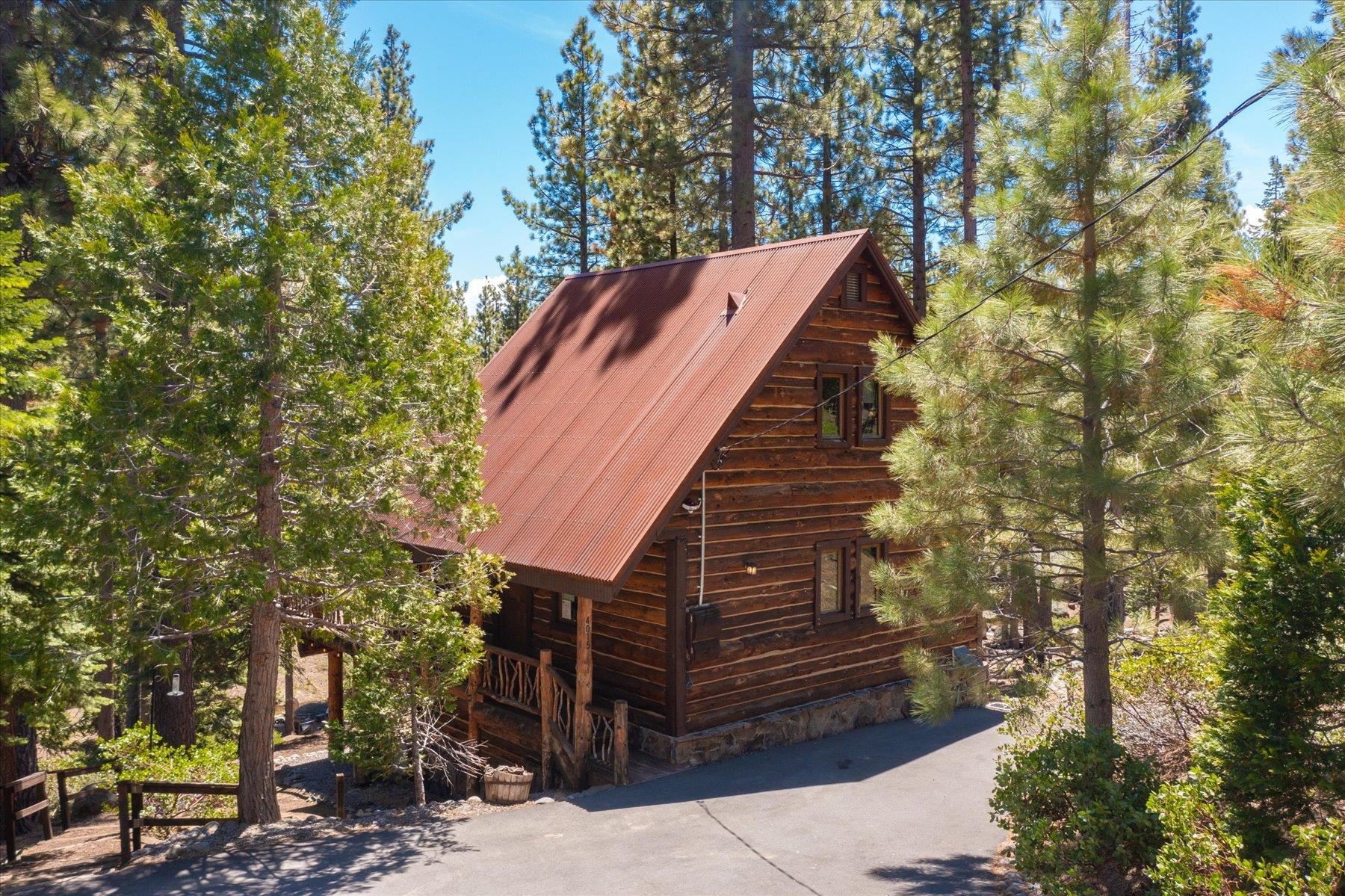 4015 Amanda Lane