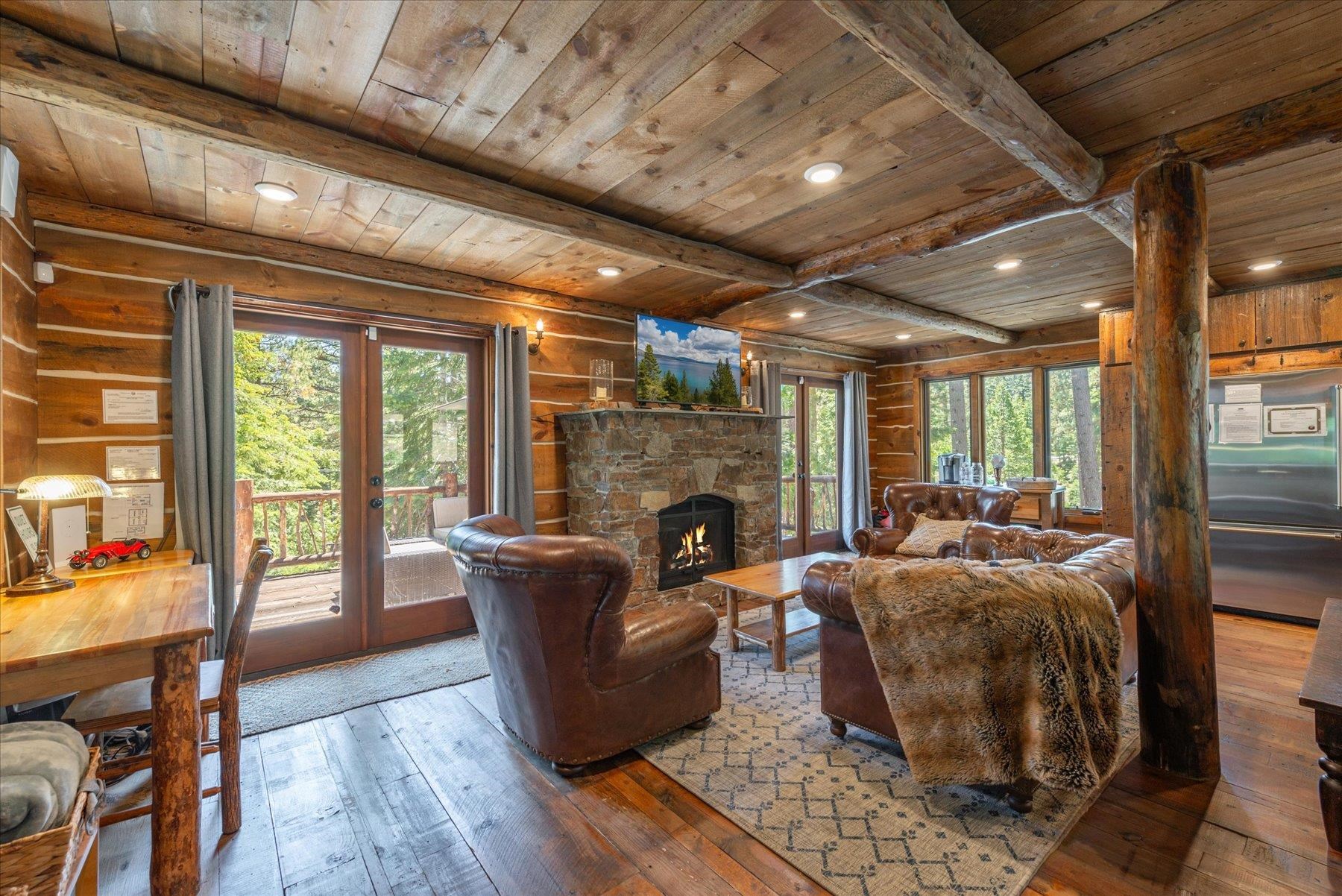 4015 Amanda Lane