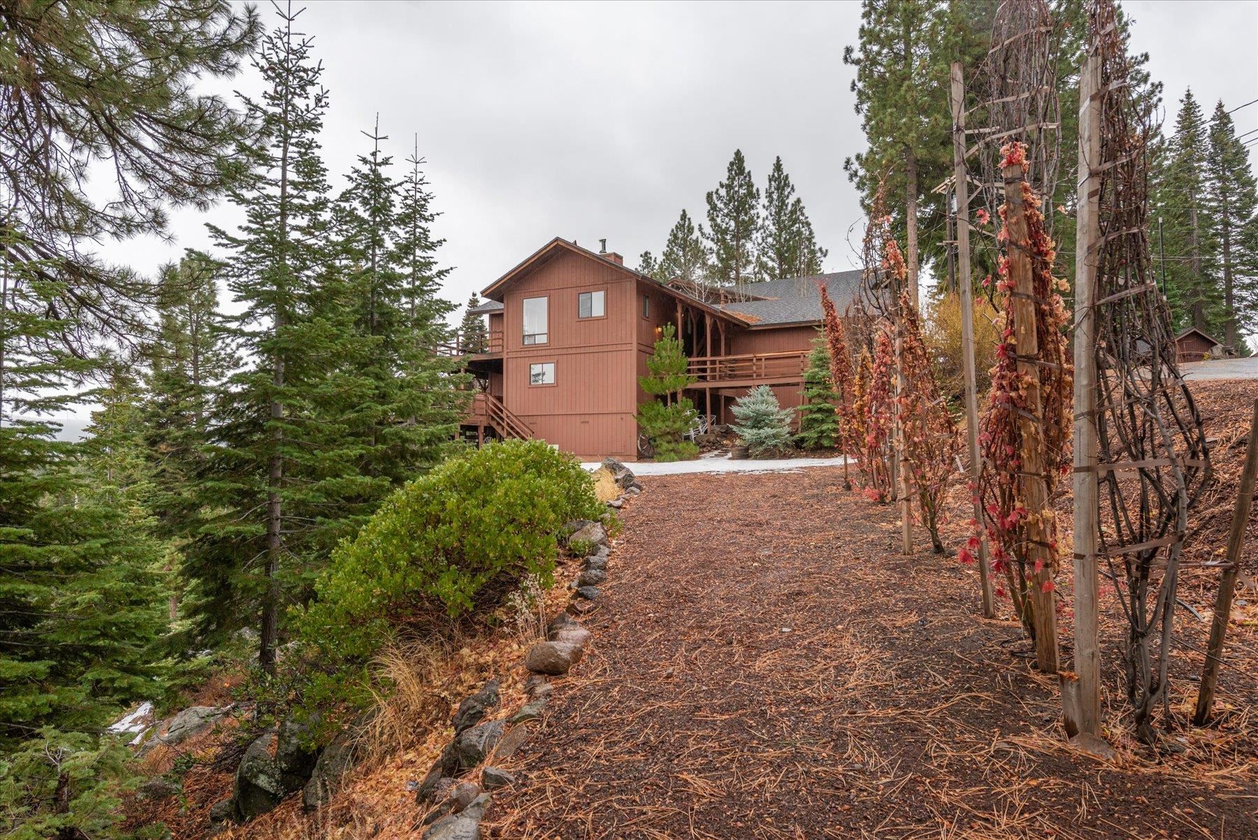 11311 Skyline Court