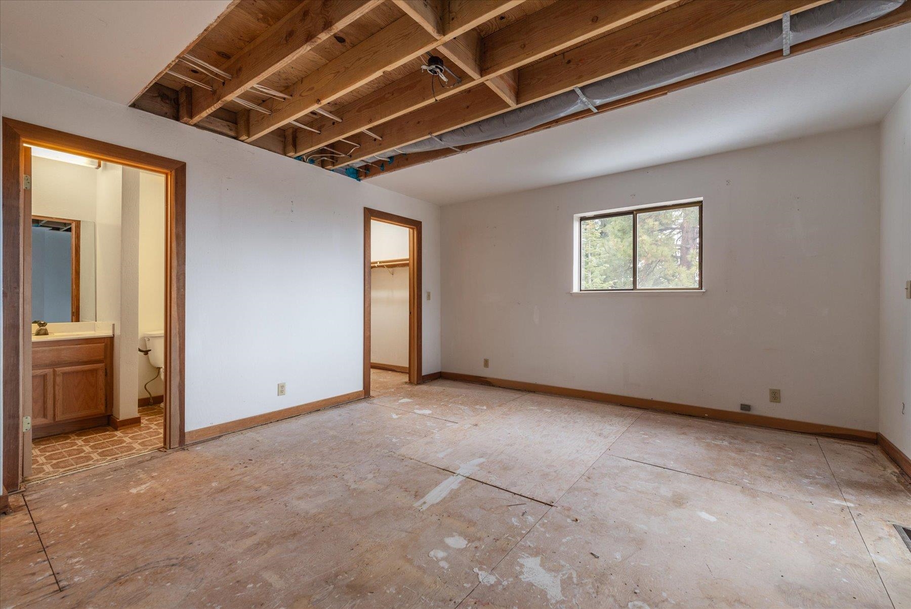 11311 Skyline Court