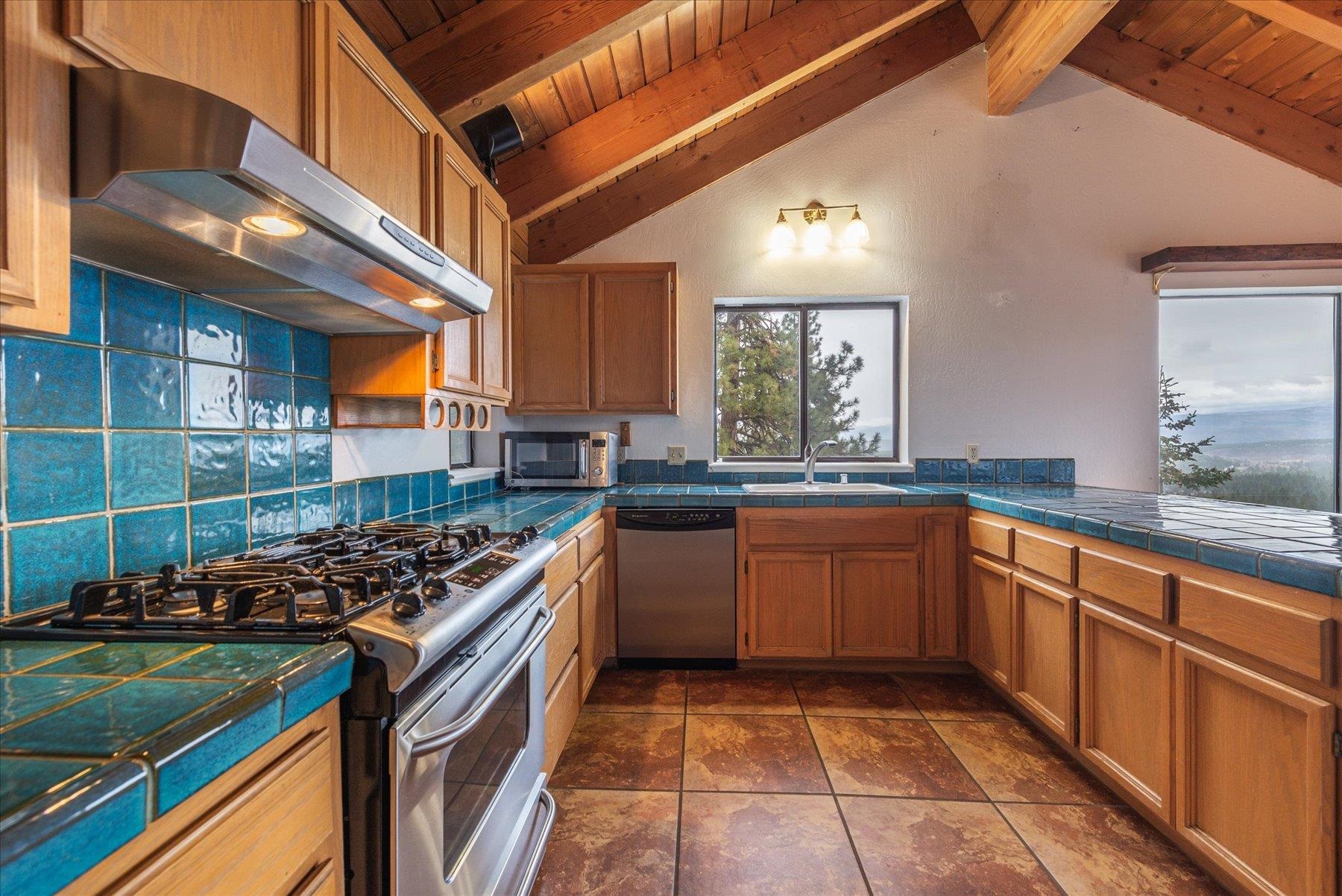 11311 Skyline Court