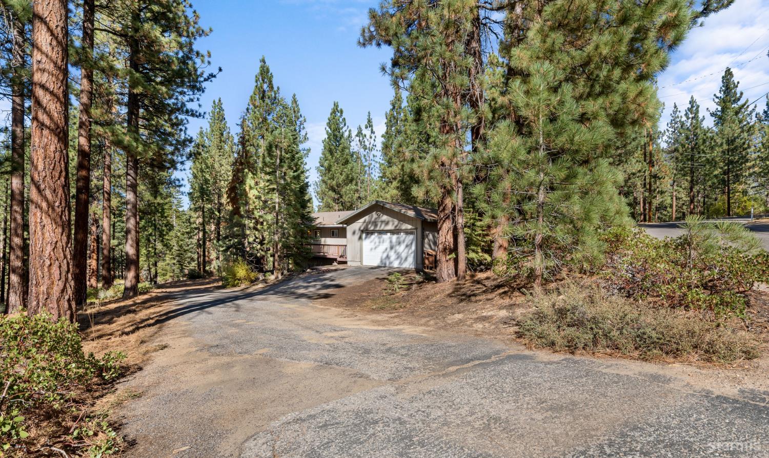 2480 Sierra House Trail