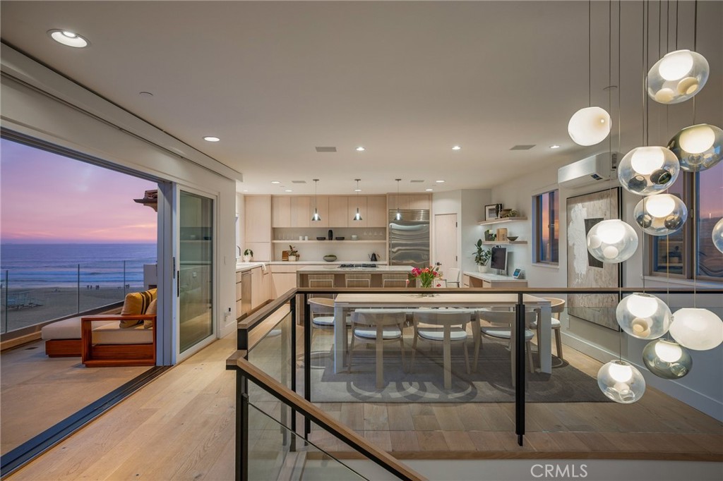 2702 The Strand