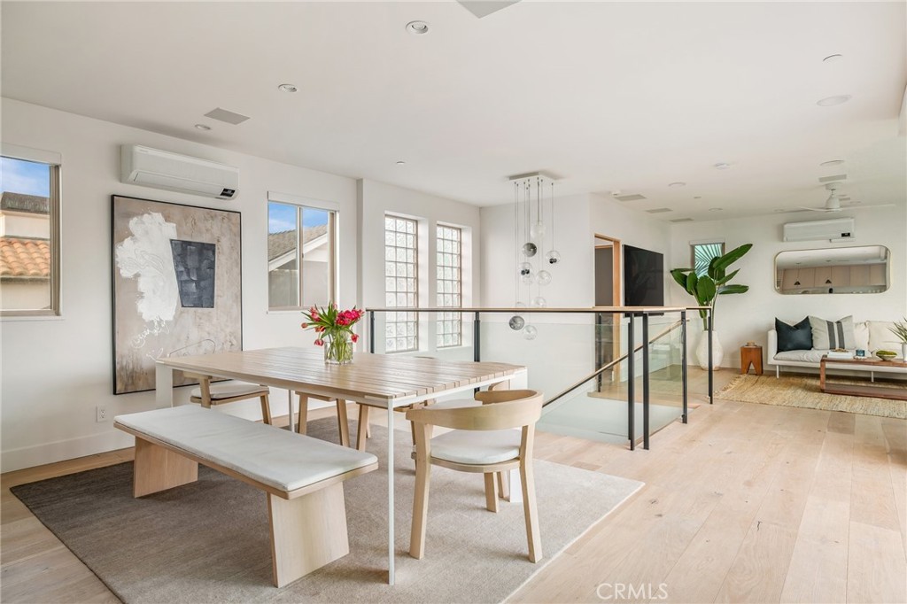 2702 The Strand