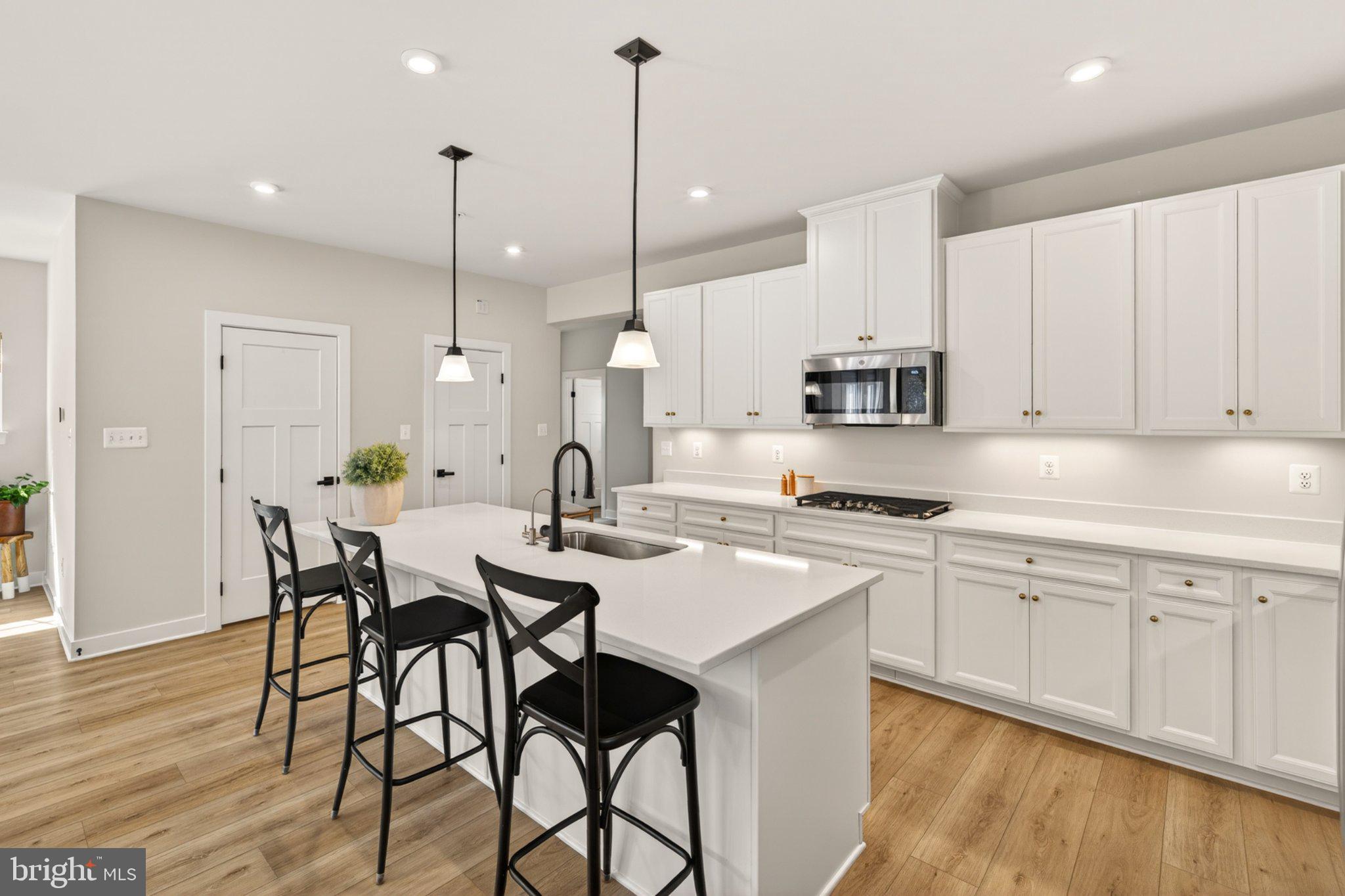 910 CLARENDON FARM LANE