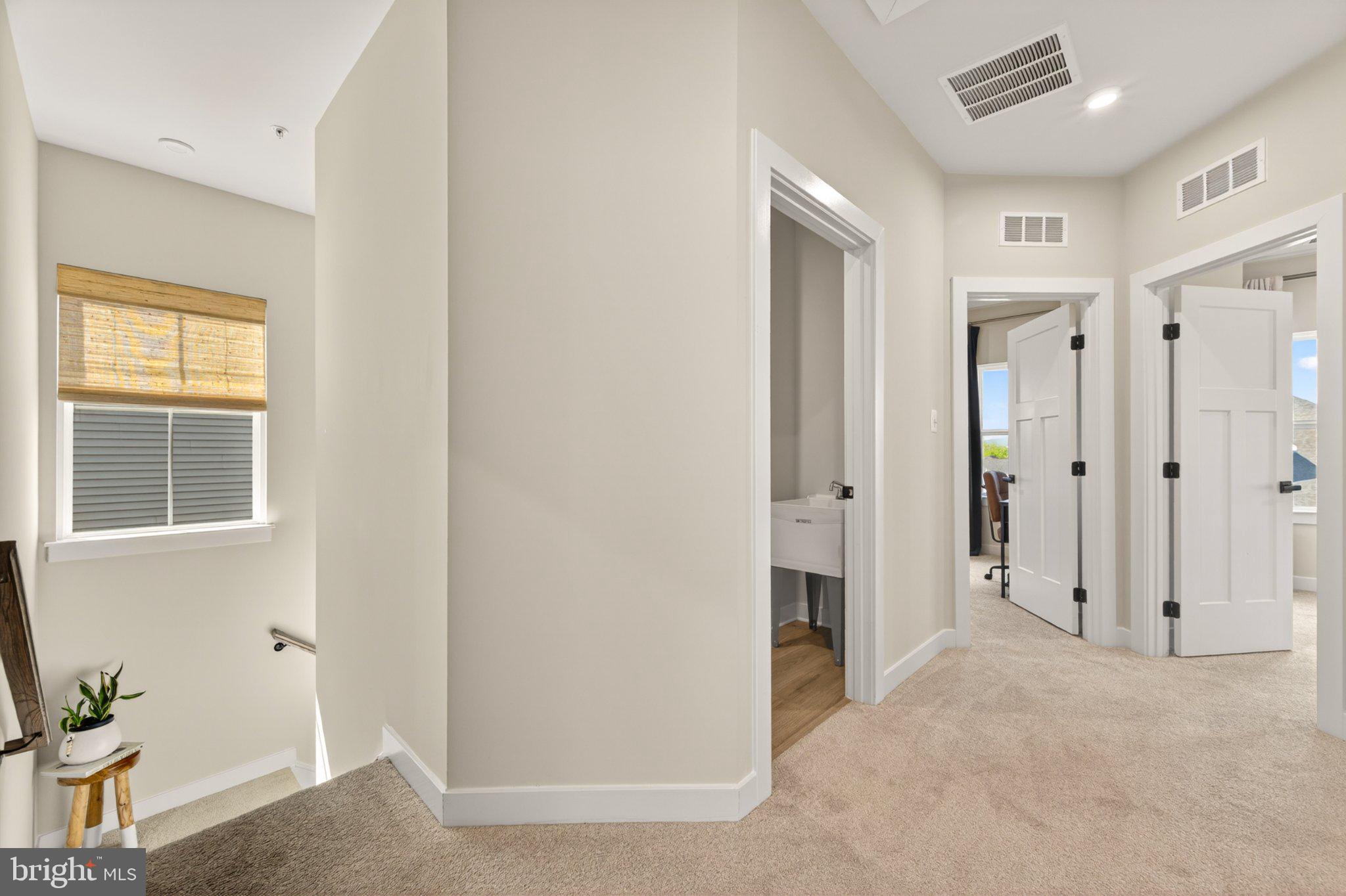 910 CLARENDON FARM LANE