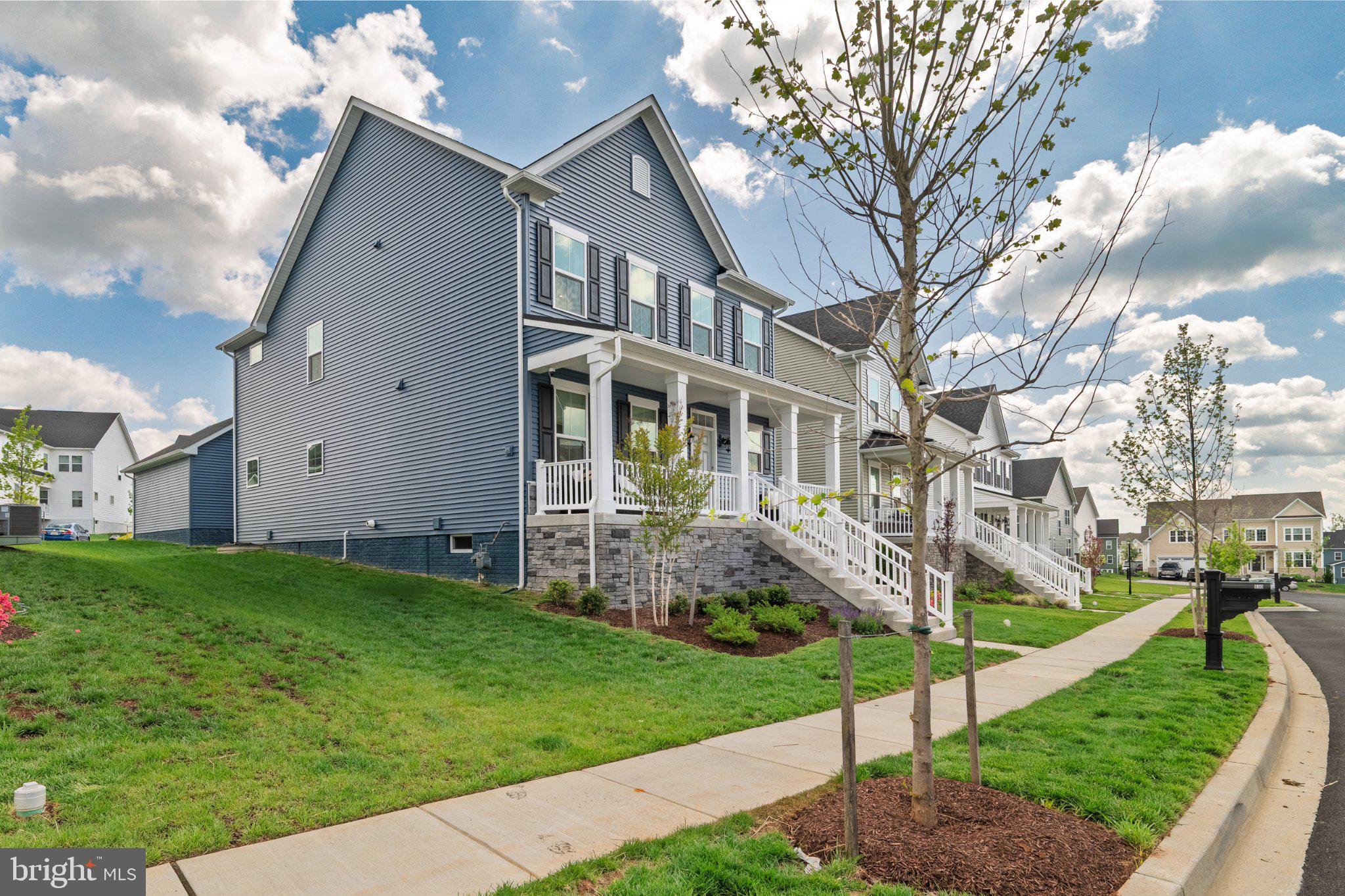 910 CLARENDON FARM LANE