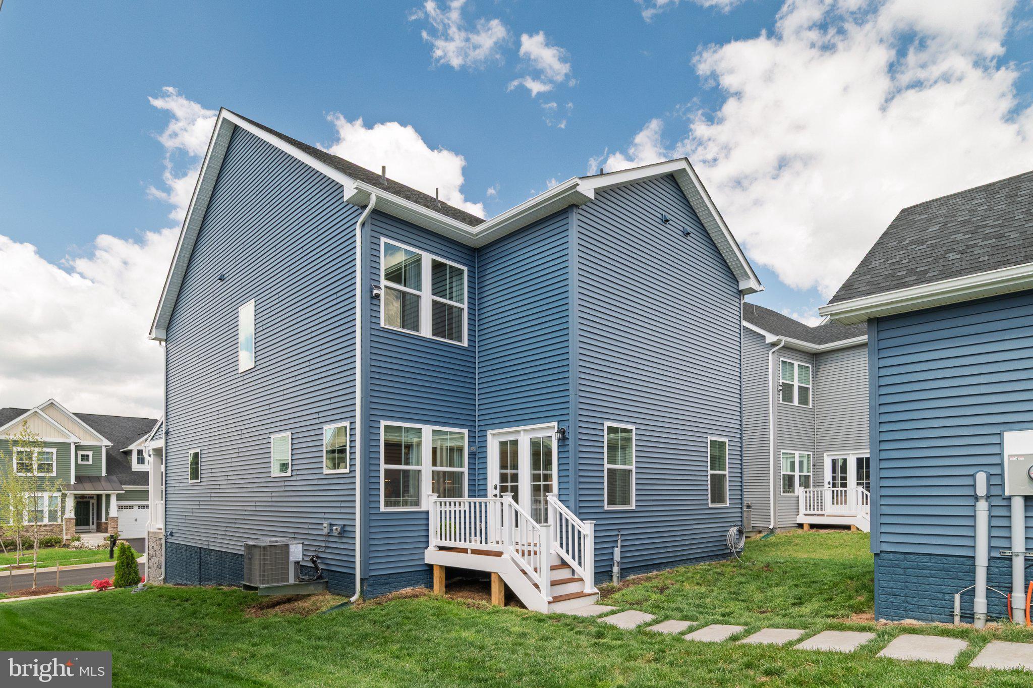 910 CLARENDON FARM LANE