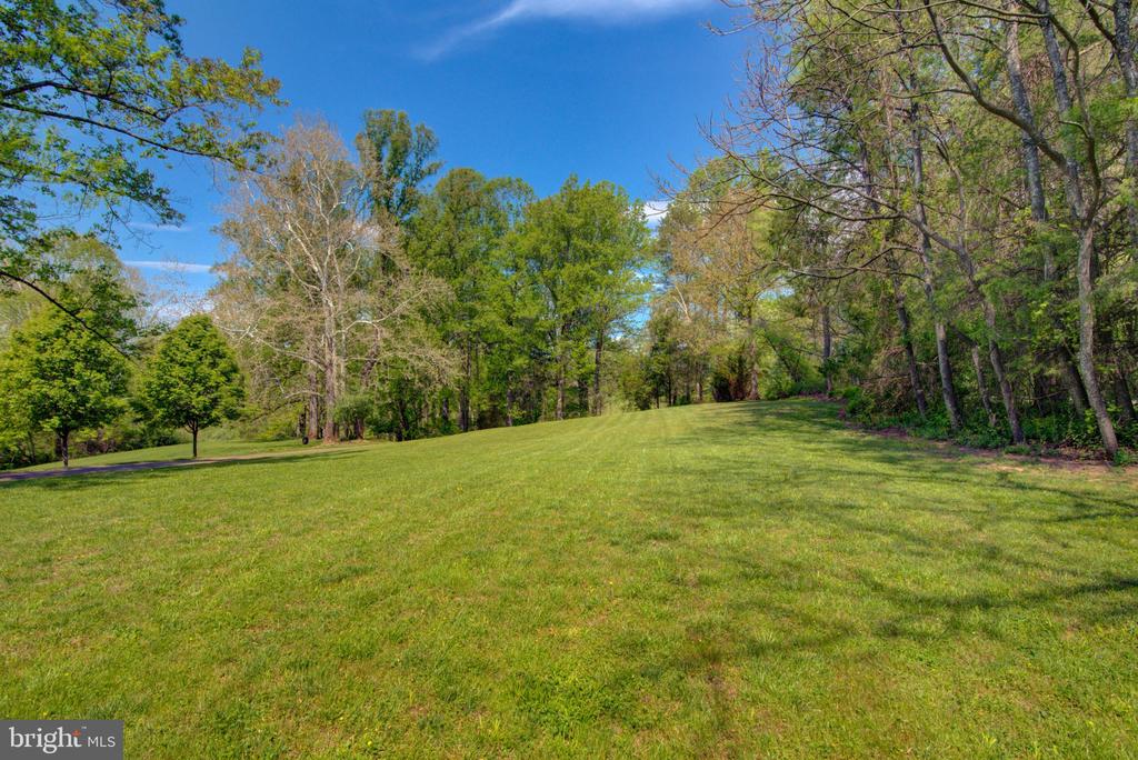 9452 PINEY MOUNTAIN ROAD
