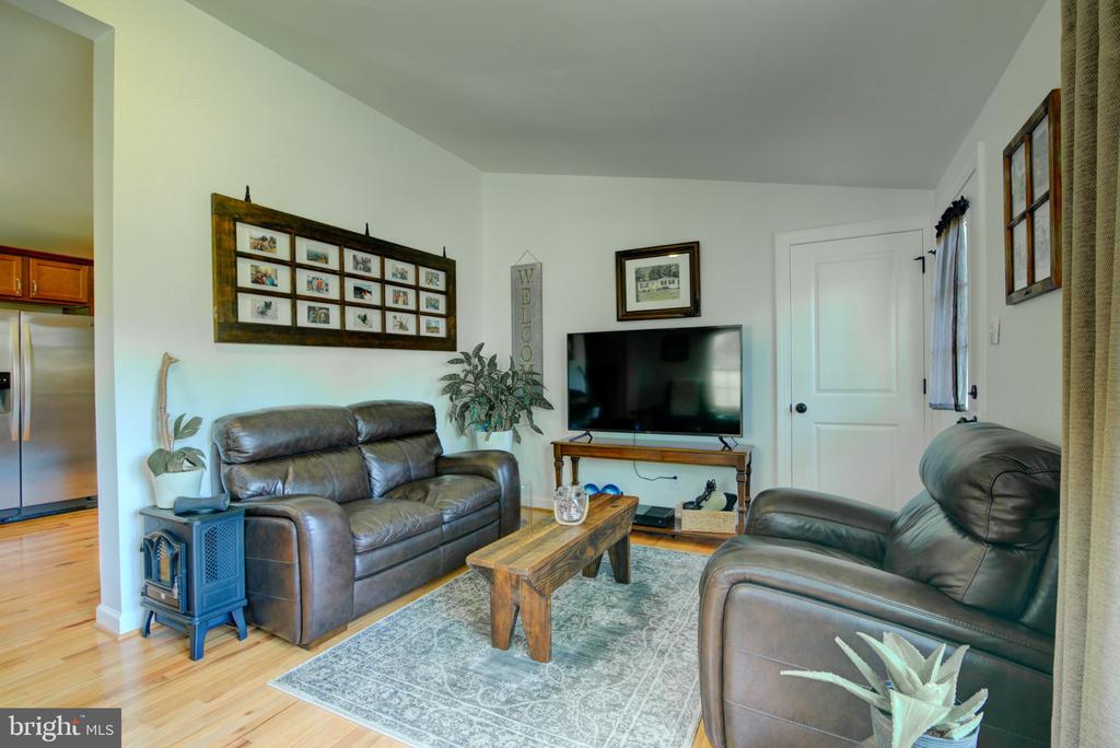 9452 PINEY MOUNTAIN ROAD