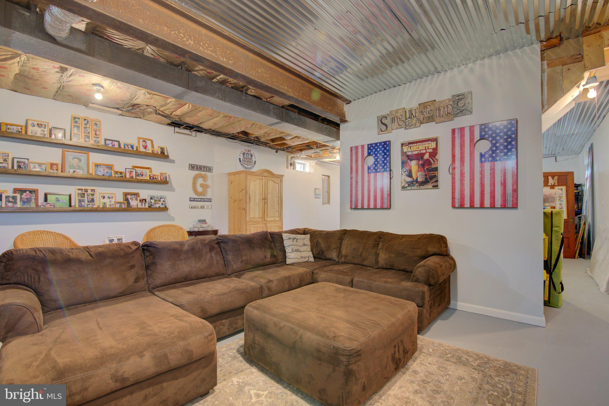 9452 PINEY MOUNTAIN ROAD