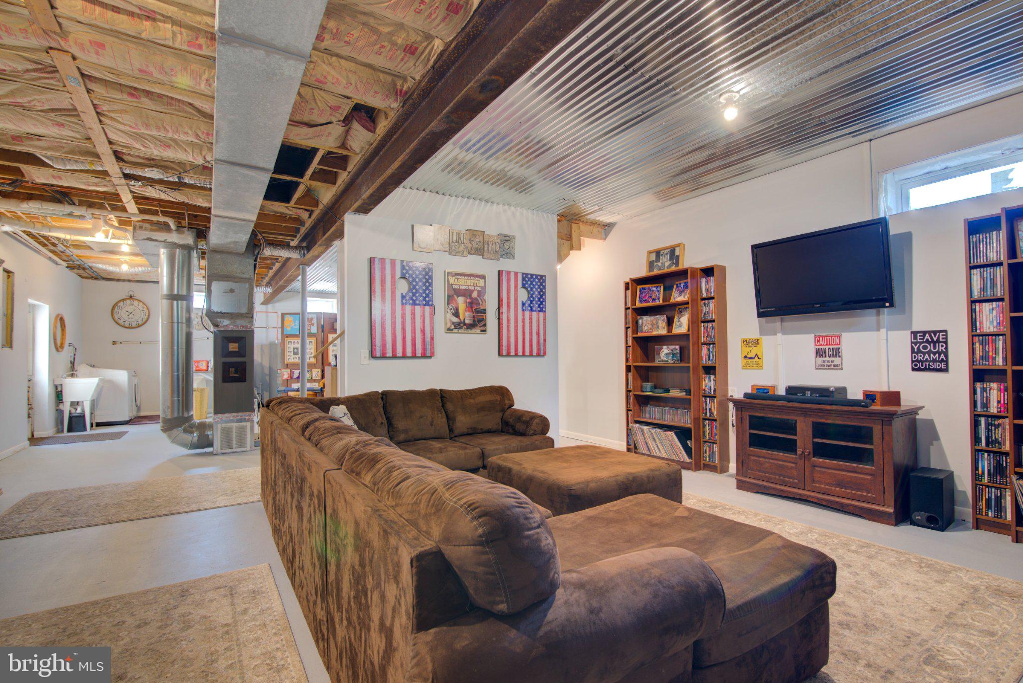 9452 PINEY MOUNTAIN ROAD