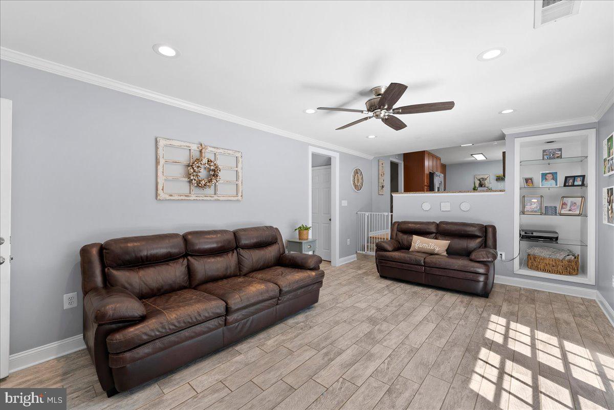 6019 Bitternut Dr