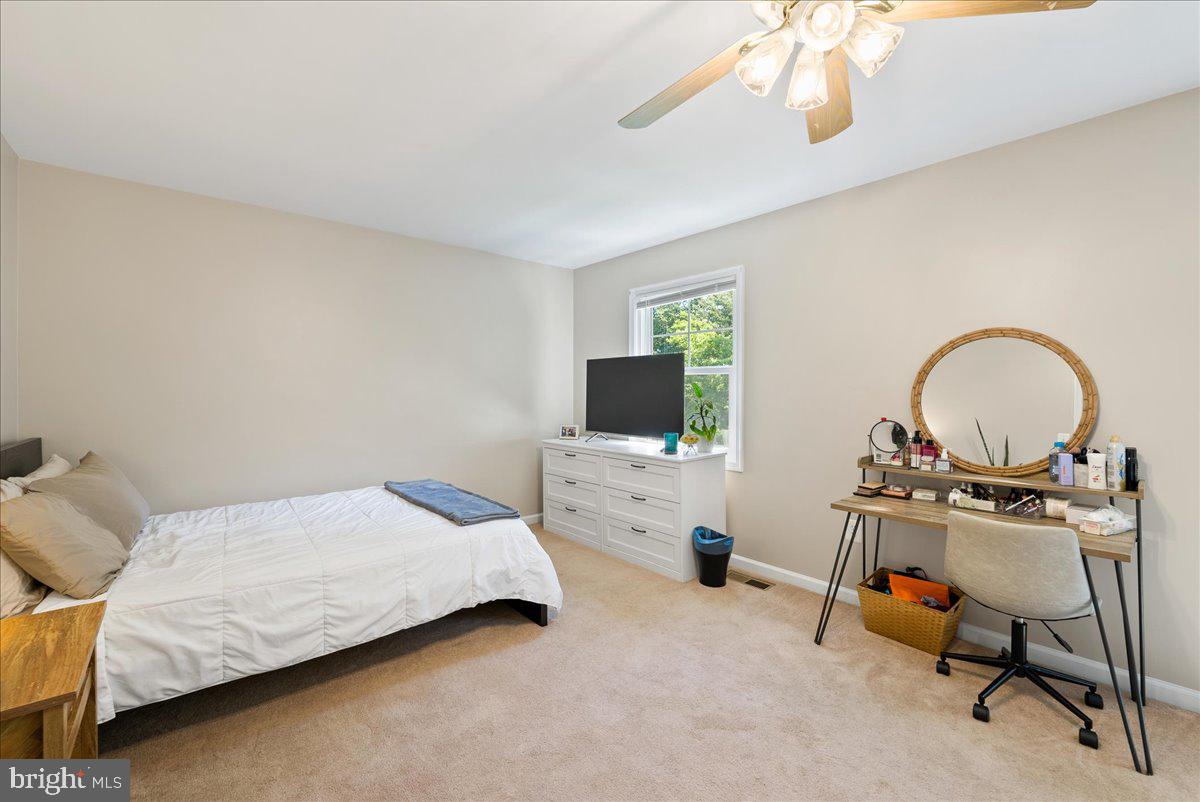 6019 Bitternut Dr
