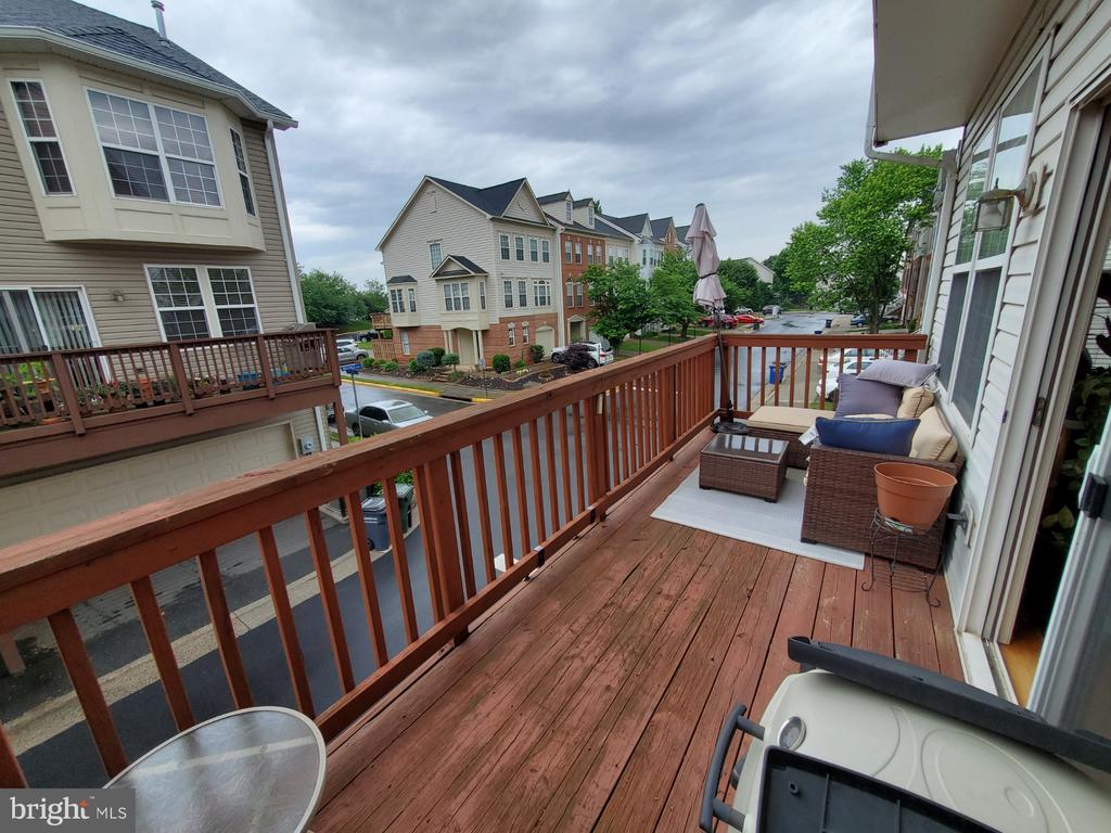 46200 WALPOLE TER