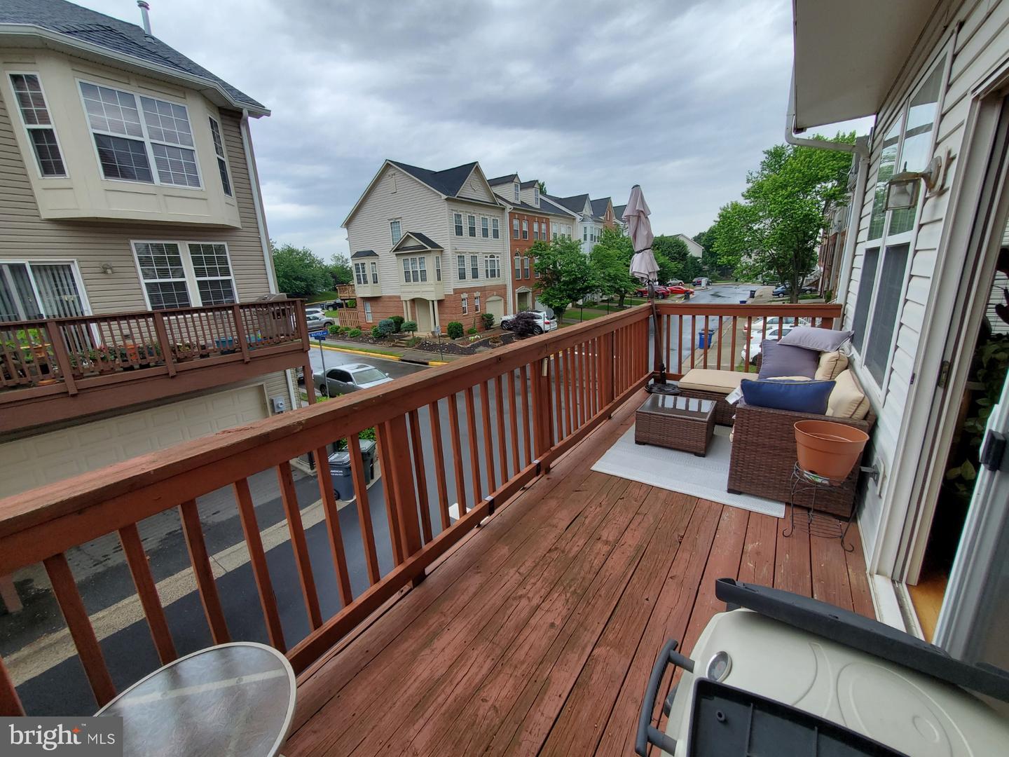 46200 WALPOLE TER