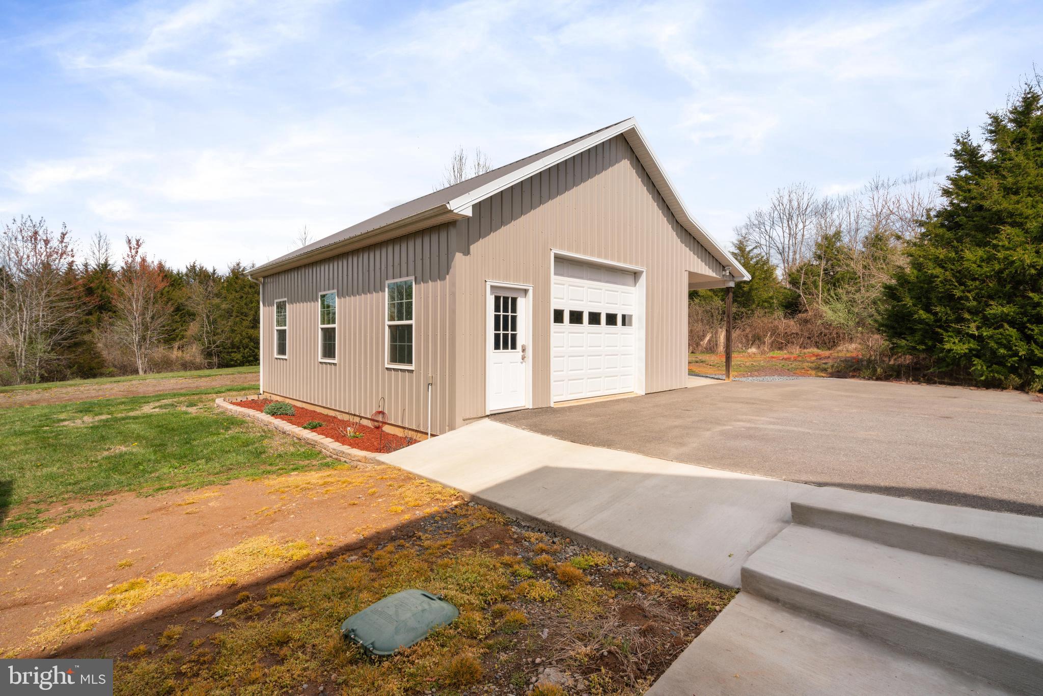37 Chriswood Ln