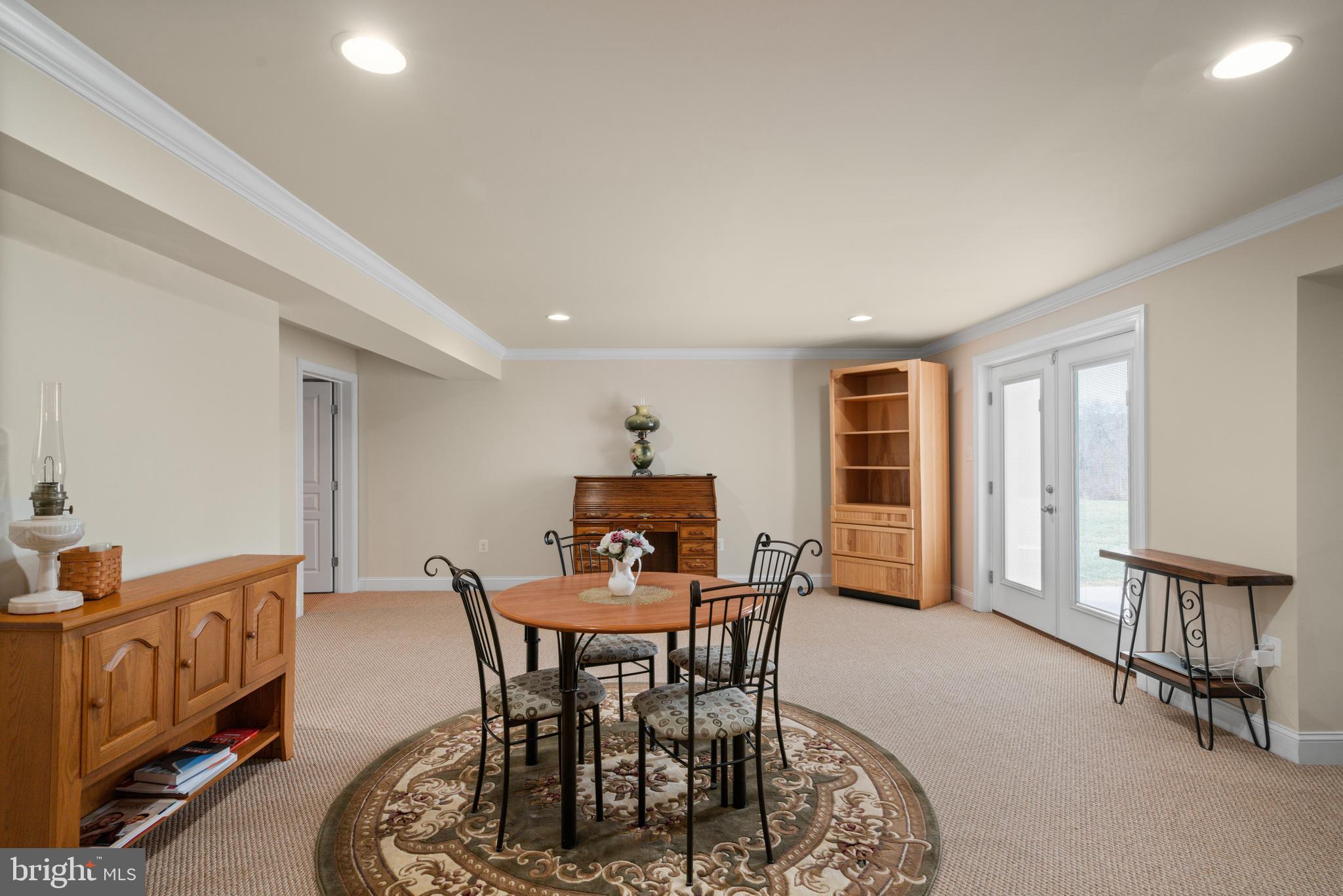 37 Chriswood Ln