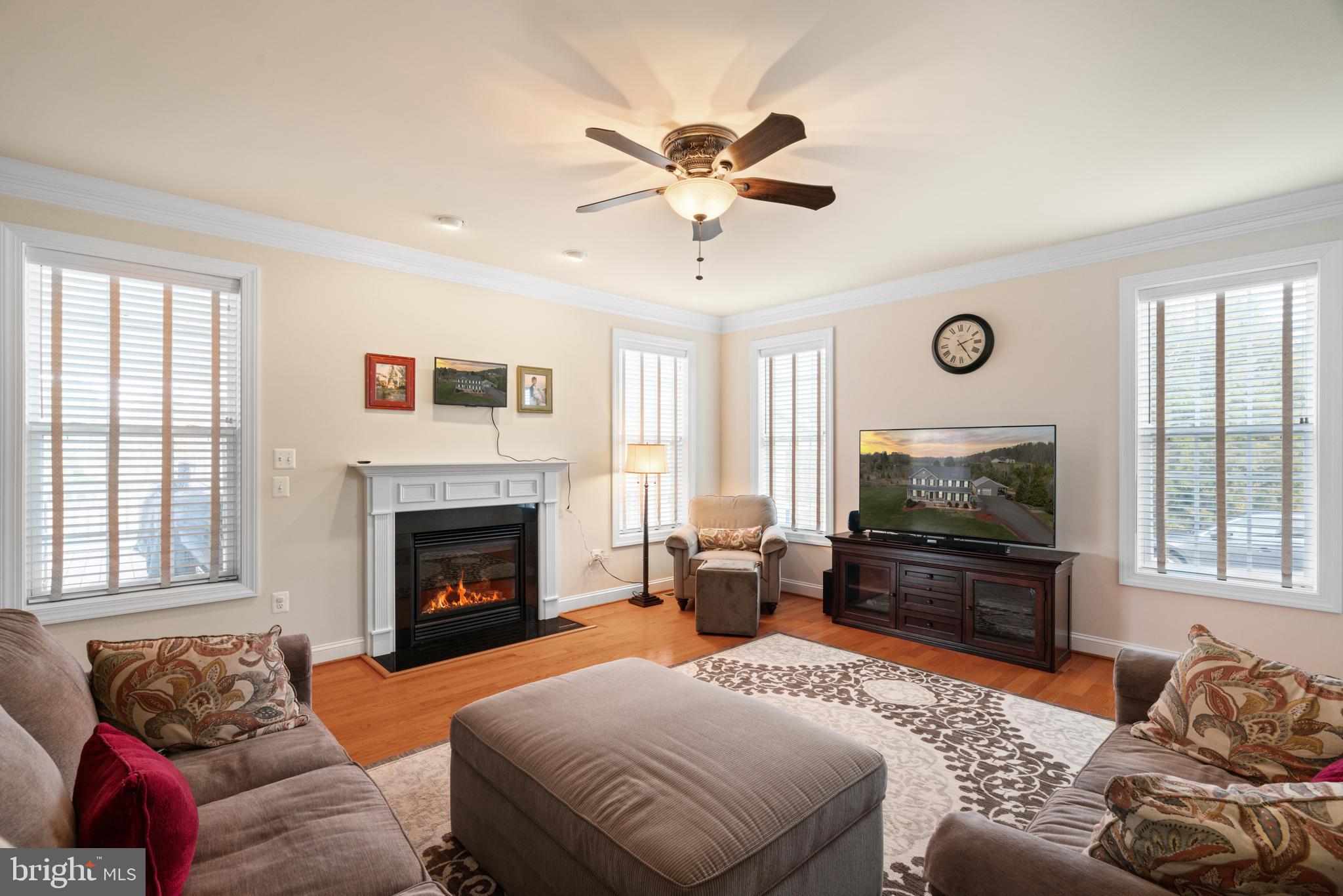 37 Chriswood Ln