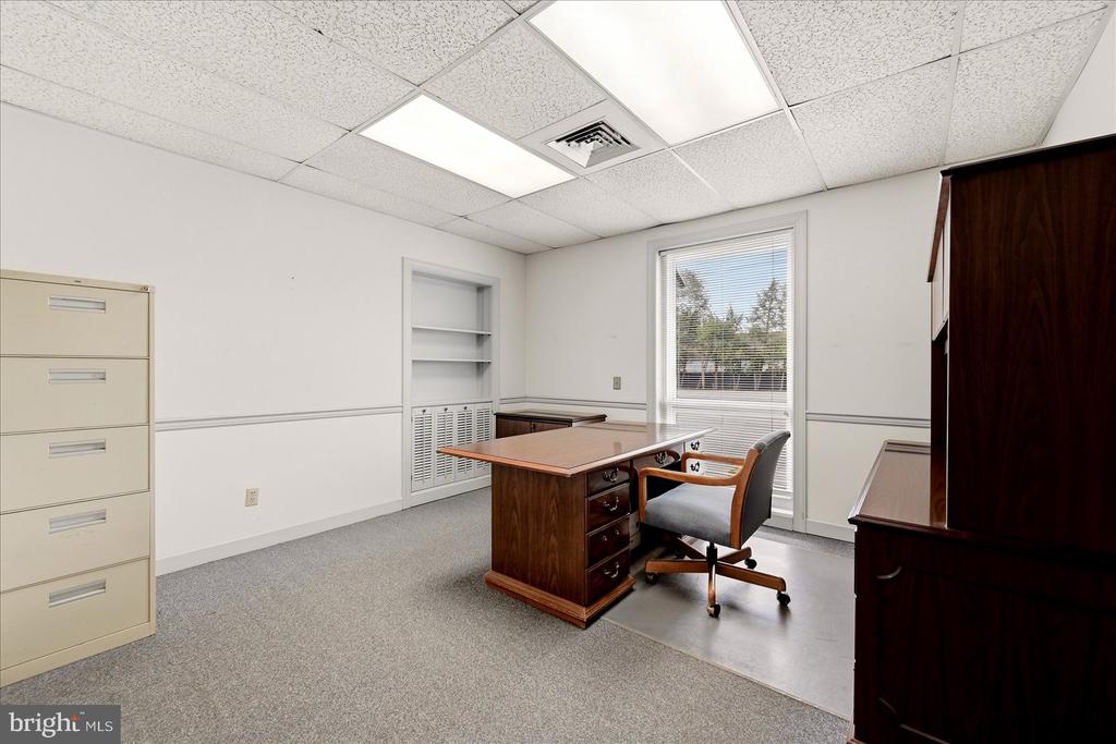 508 N COMMERCE AVENUE