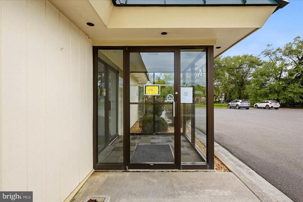 508 N COMMERCE AVENUE