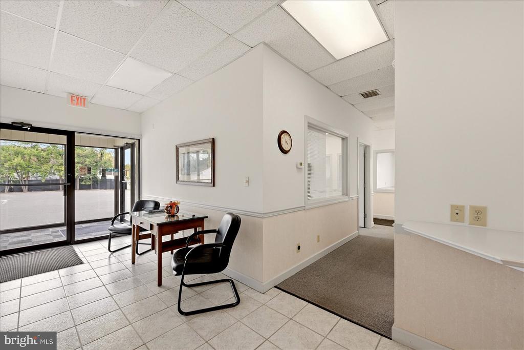 508 N COMMERCE AVENUE