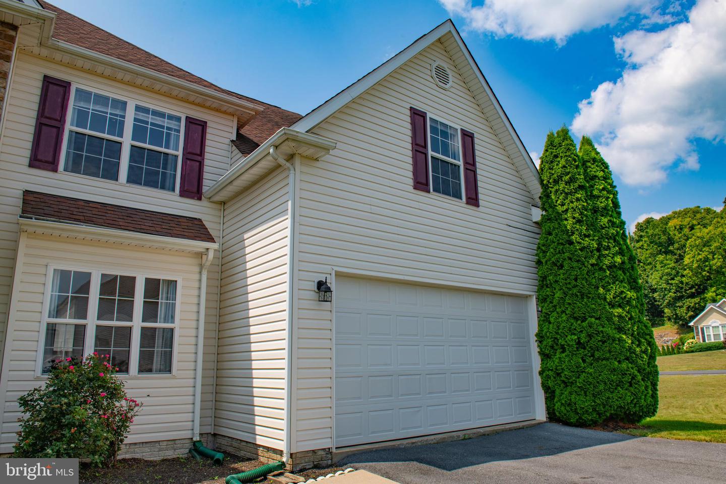 14 Prune Ln