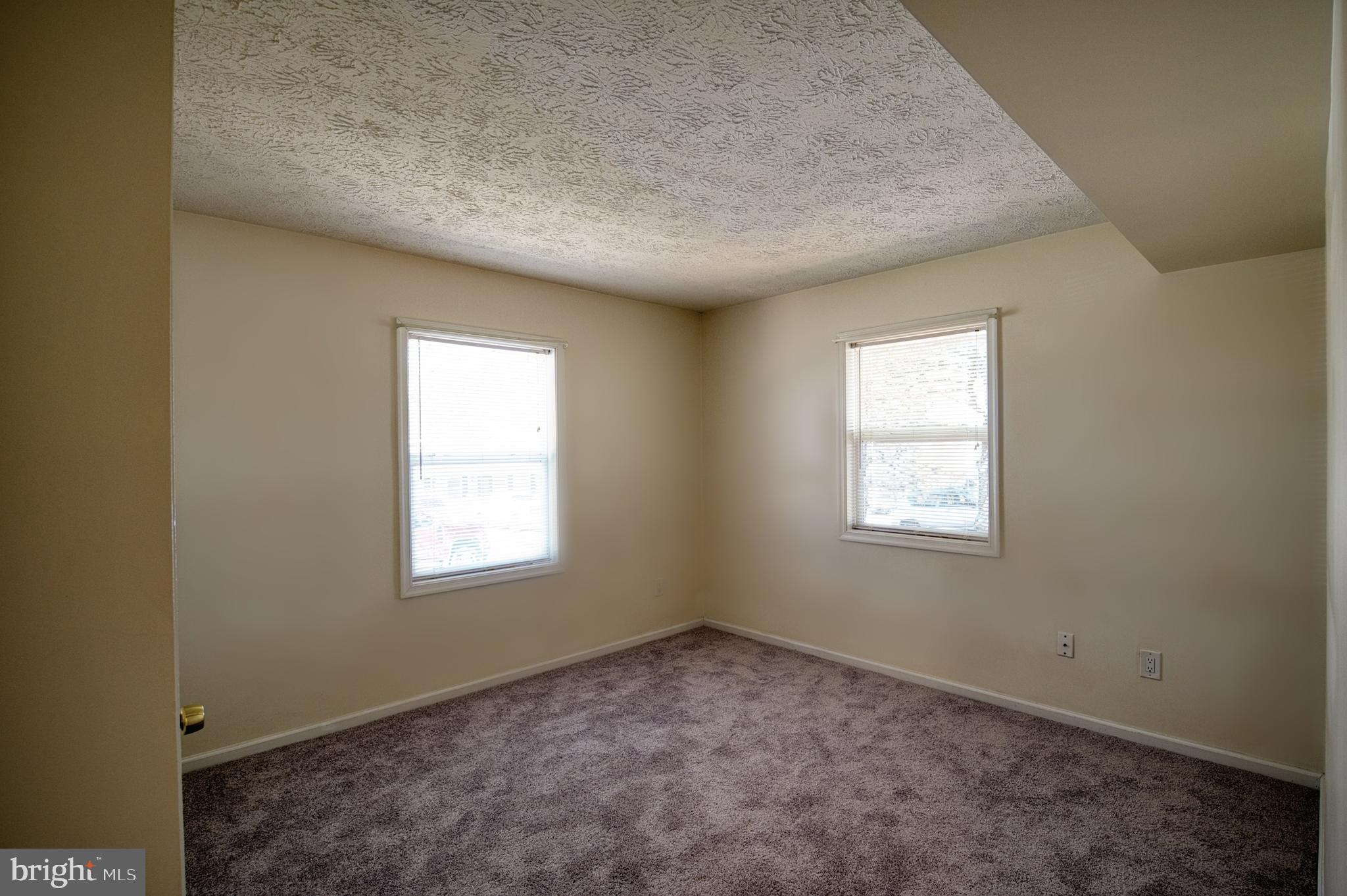 14 Merlin Dr