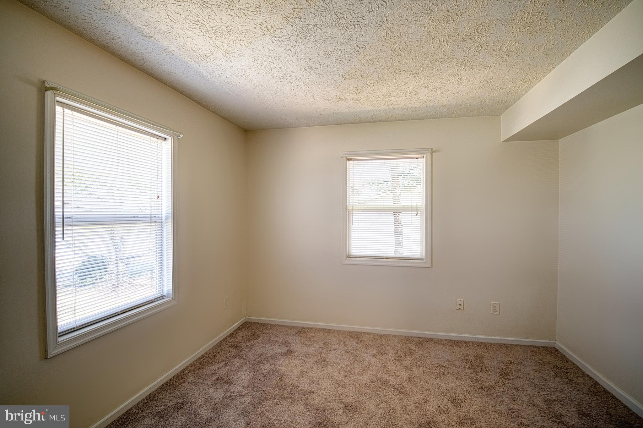 14 Merlin Dr