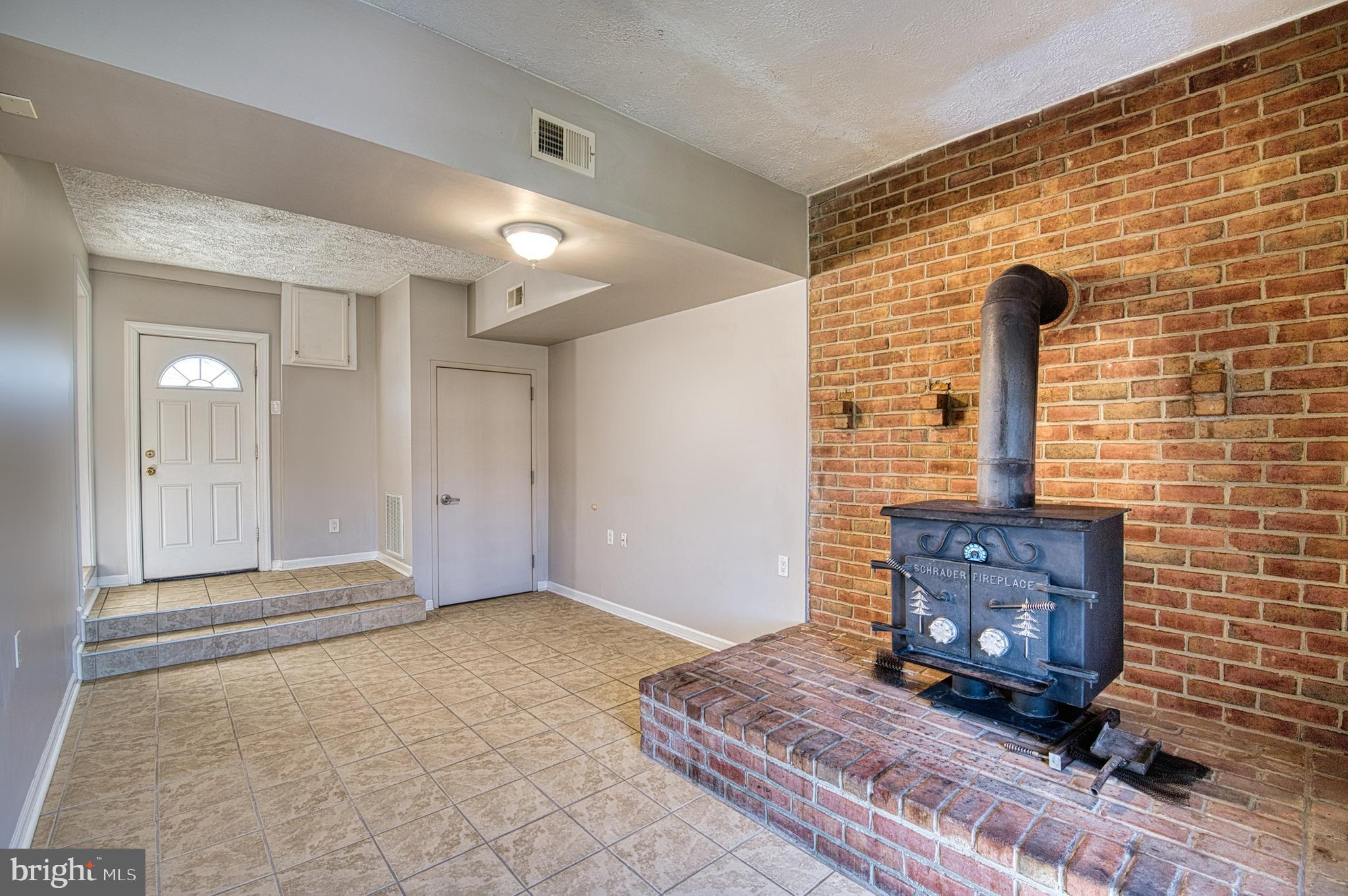 14 Merlin Dr