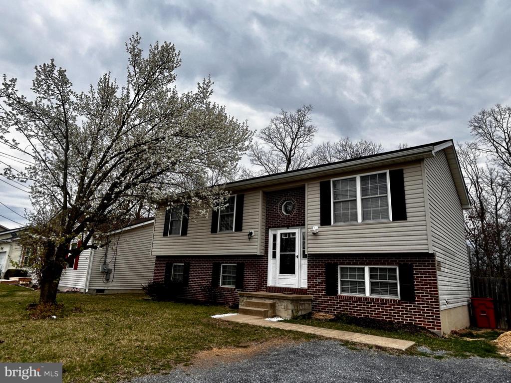 257 IDYLLWOOD DRIVE