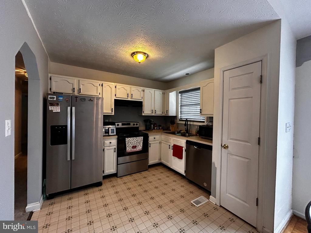 257 IDYLLWOOD DRIVE