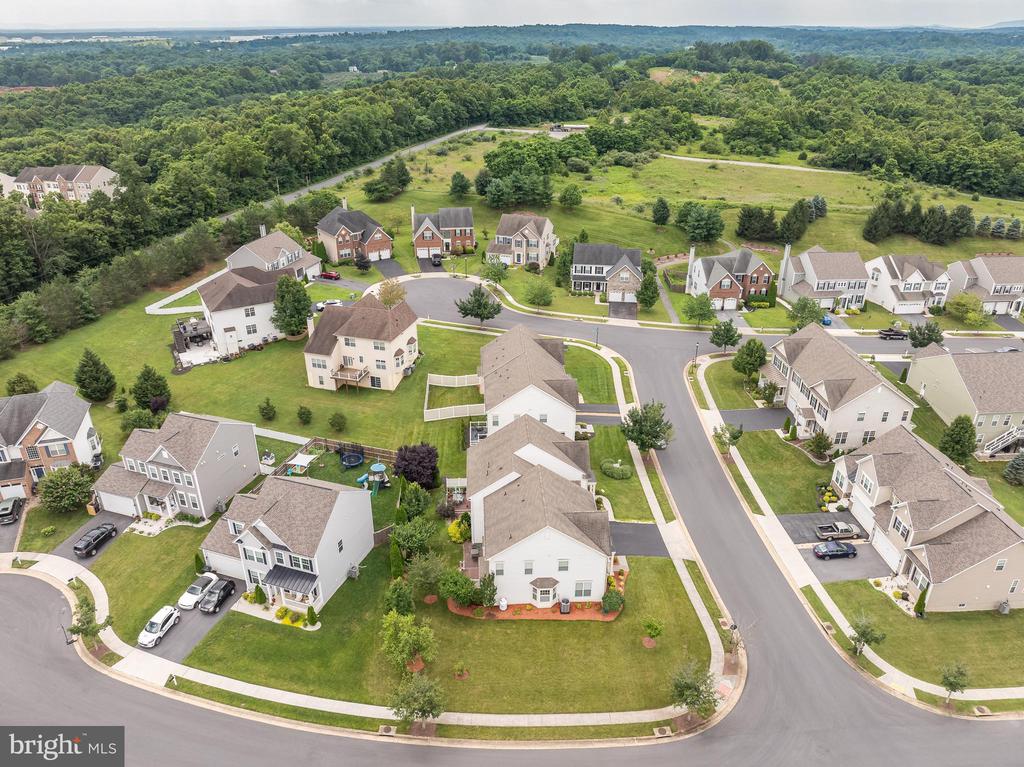 201 STRATHMORE WAY E