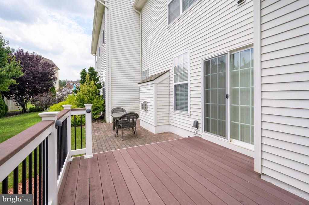 201 STRATHMORE WAY E