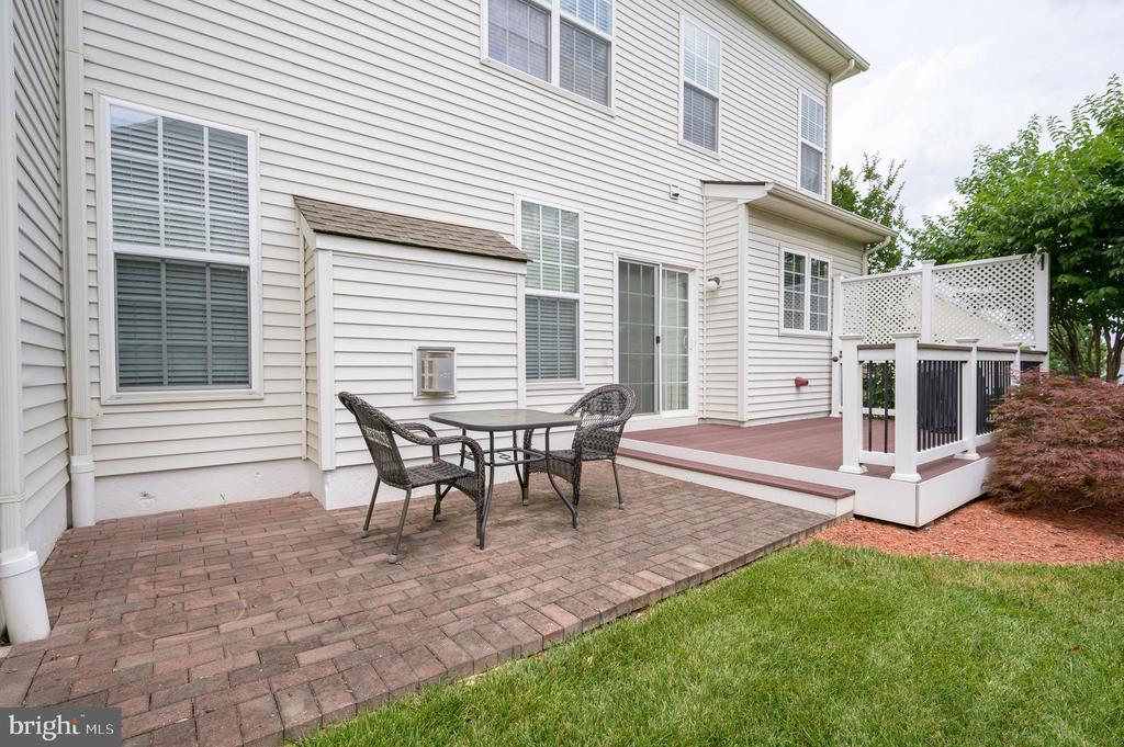 201 STRATHMORE WAY E